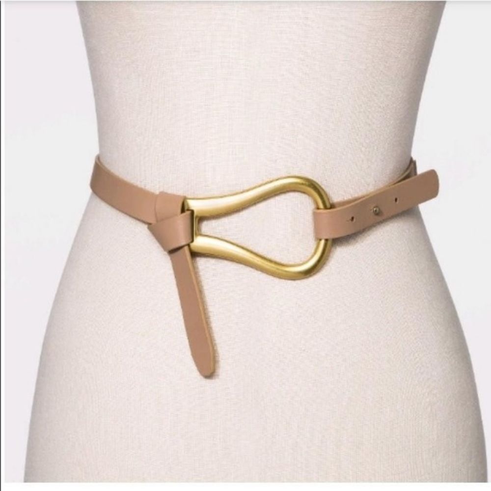 A new day,horse shoe belt,size s